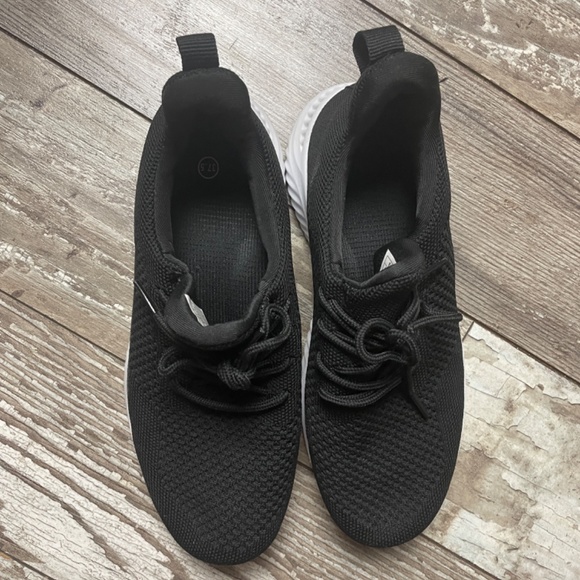 Black Slip on Sneakers (37.5) - Picture 7 of 8